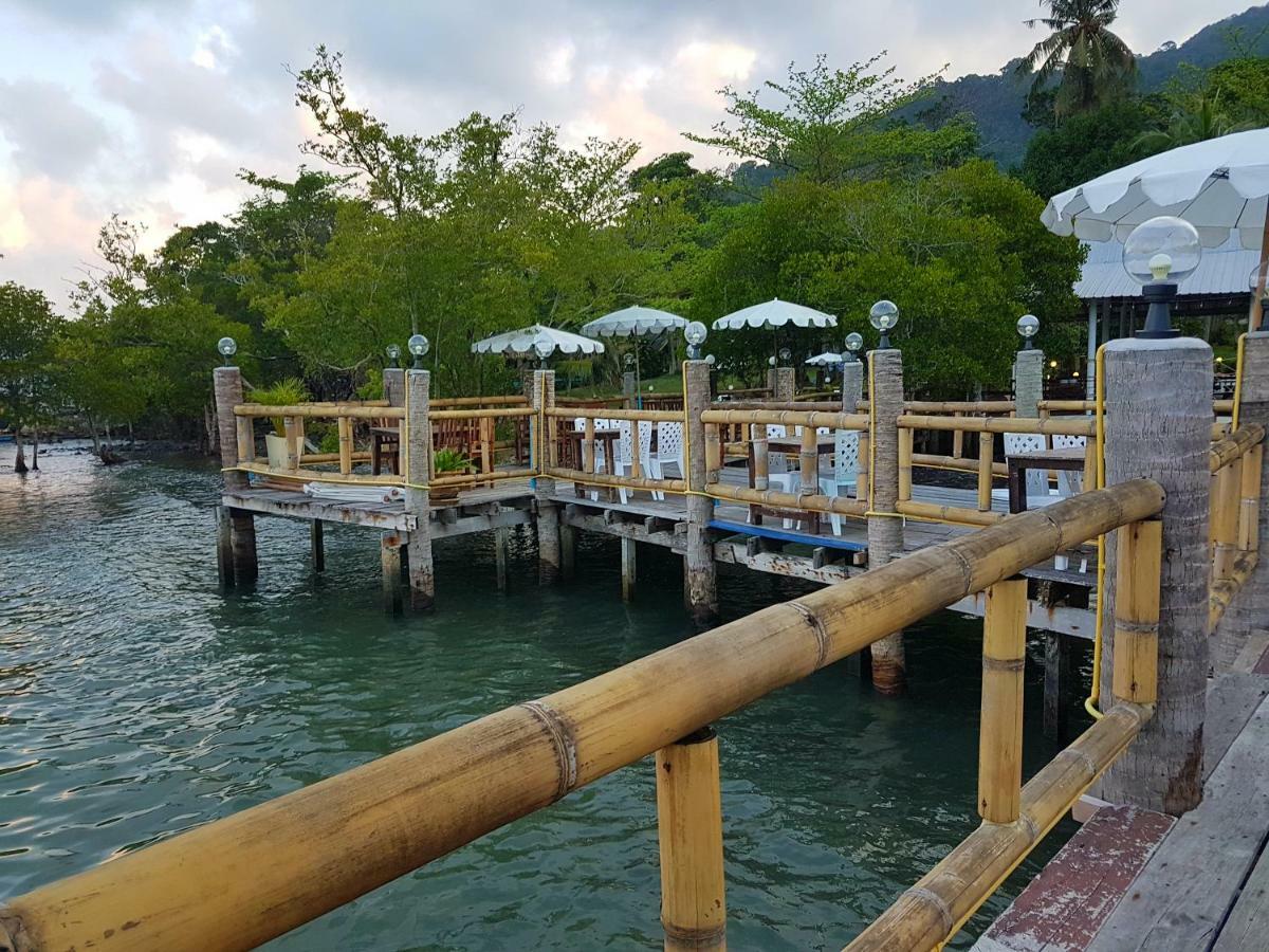 Hôtel ฺbay Yard Hut à Koh Chang Extérieur photo