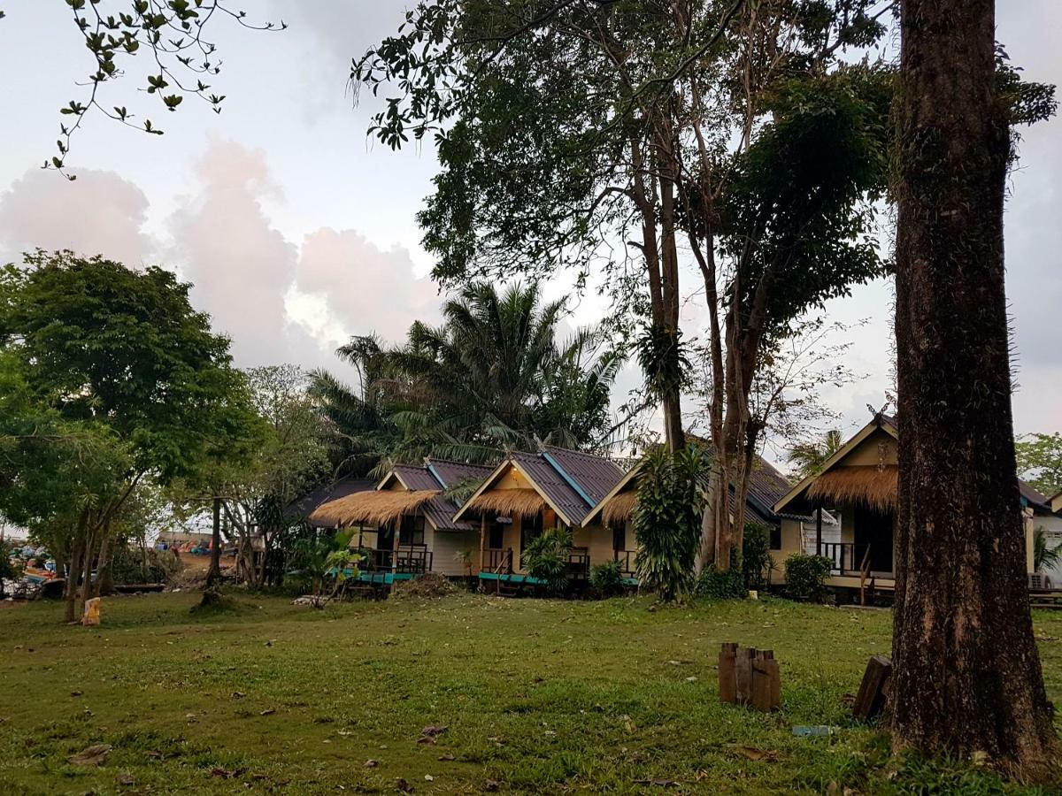 Hôtel ฺbay Yard Hut à Koh Chang Extérieur photo