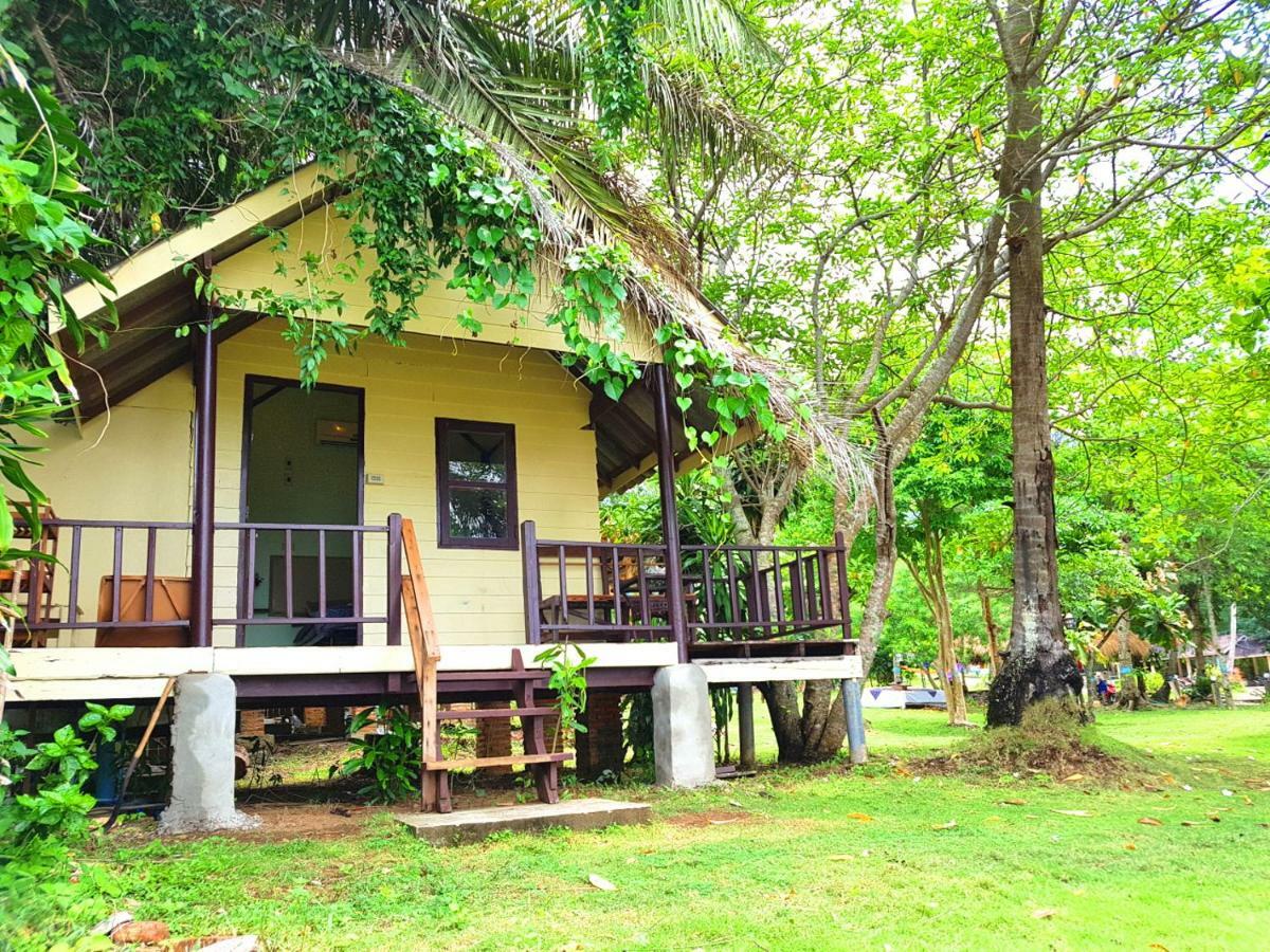 Hôtel ฺbay Yard Hut à Koh Chang Extérieur photo